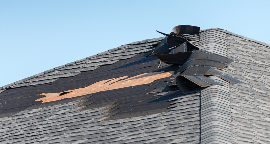 Réparation de toiture.