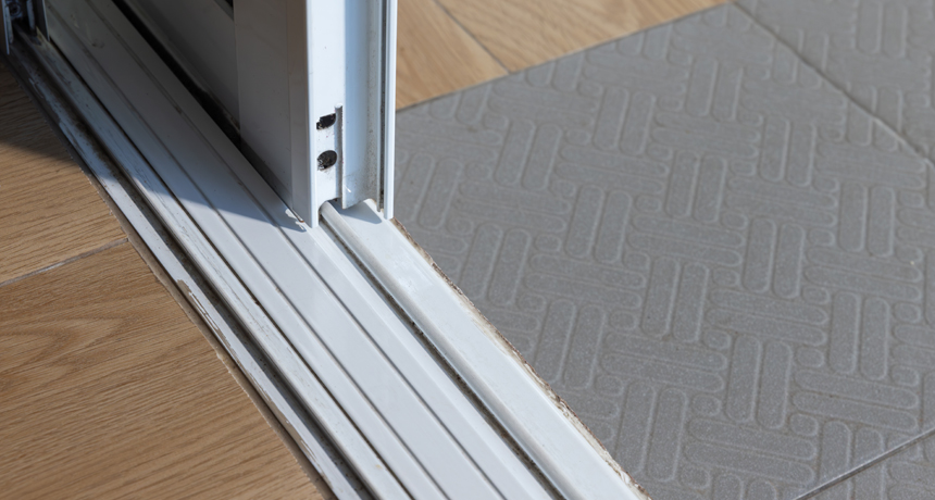 Inspection et entretien de vos portes et fenêtres à Montréal.